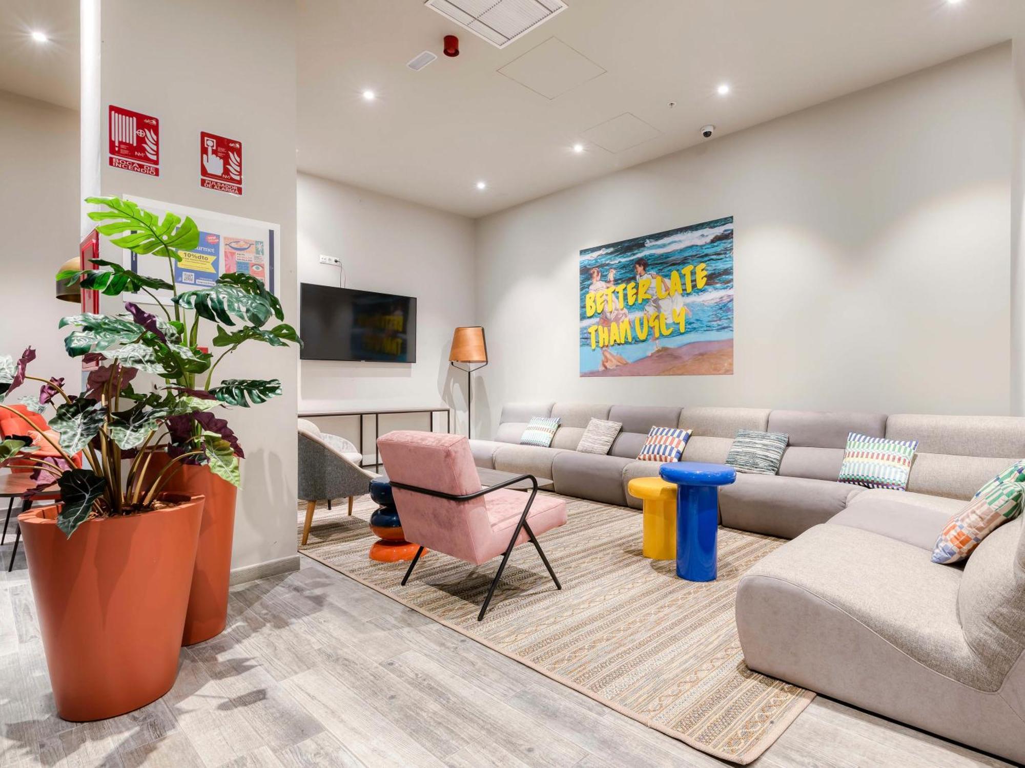 Livensa Living Studios Valencia Marina Real — Photos 3